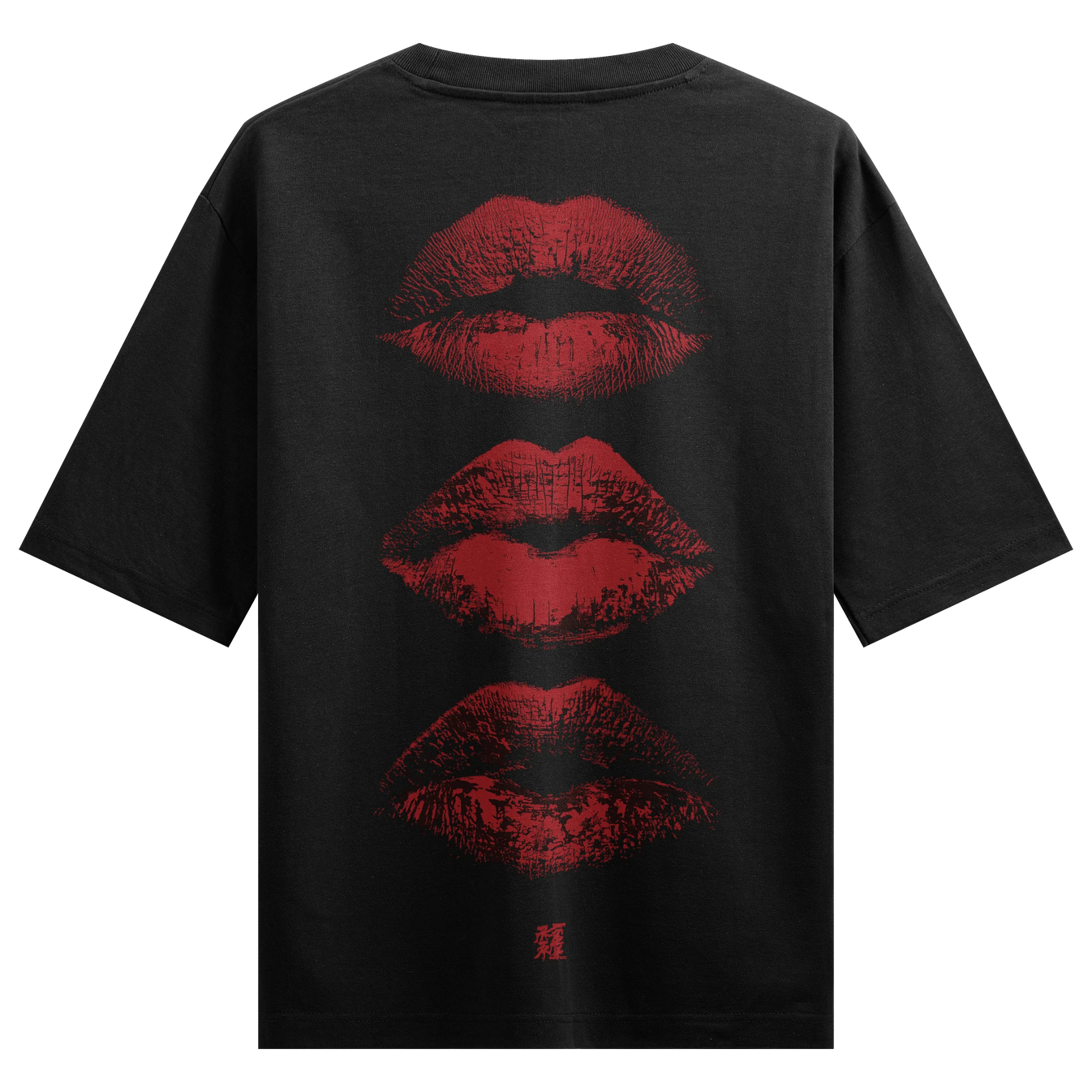 Lips artwork on PRDGY oversized t-shirt